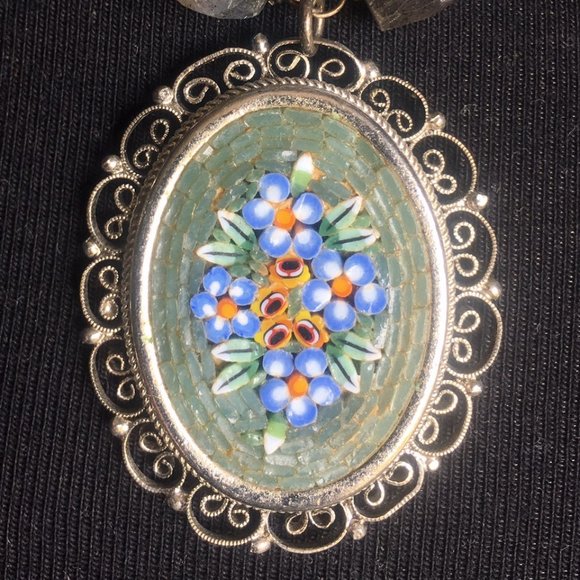 Micro Mosaic floral inlay pendant necklace!  LOVE! - Picture 2 of 3
